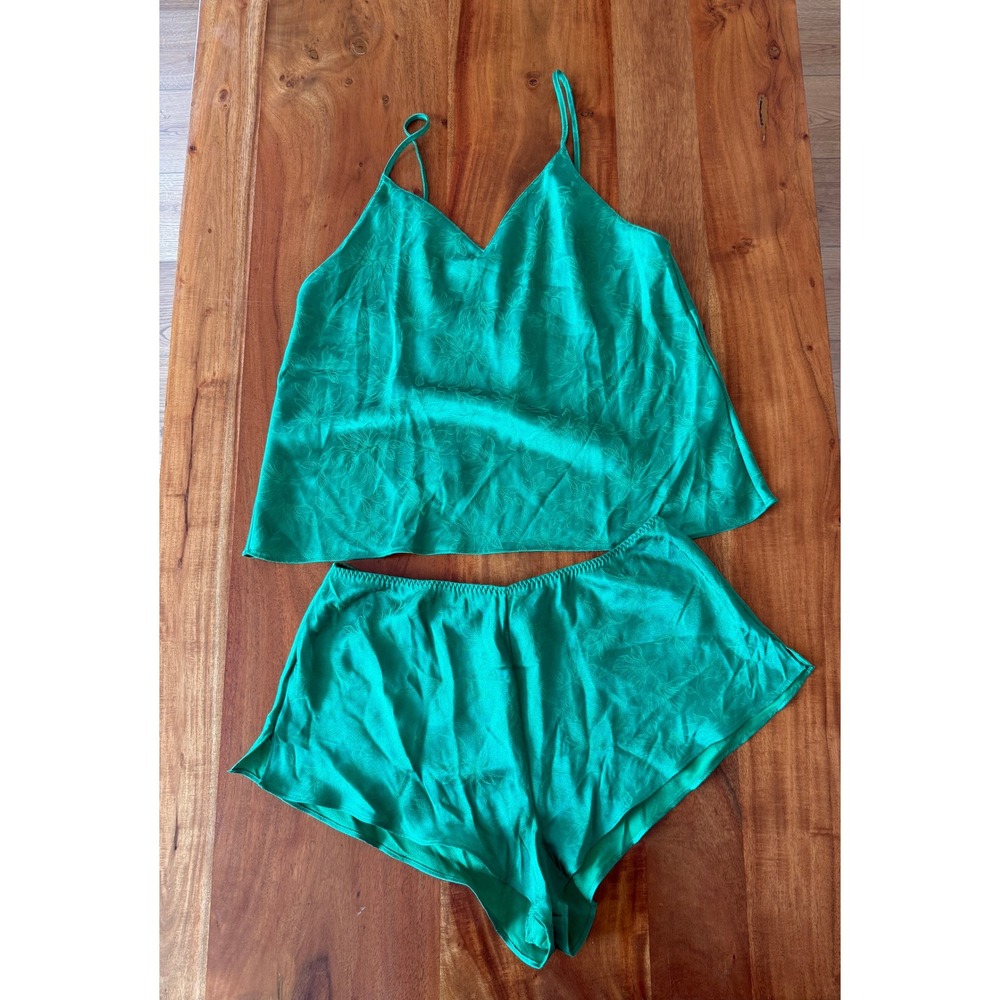 Victoria's Secrets Green Shorts Pajama set Size L
